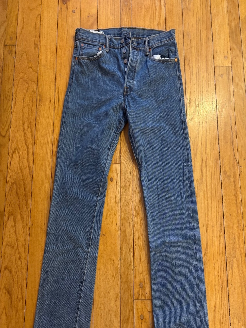 501 Levi’s slim straight leg jeans